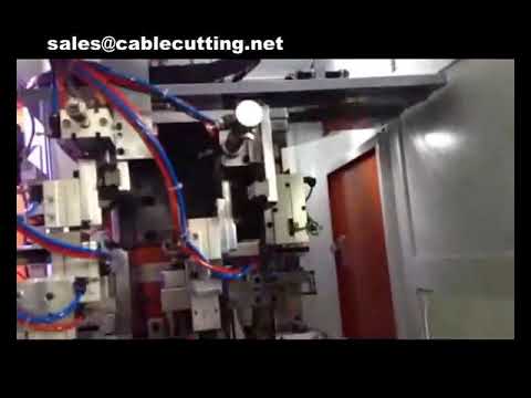 Macchina Crimpatrice per Inserti a Tre Pin – Automazione Industriale di Precisione