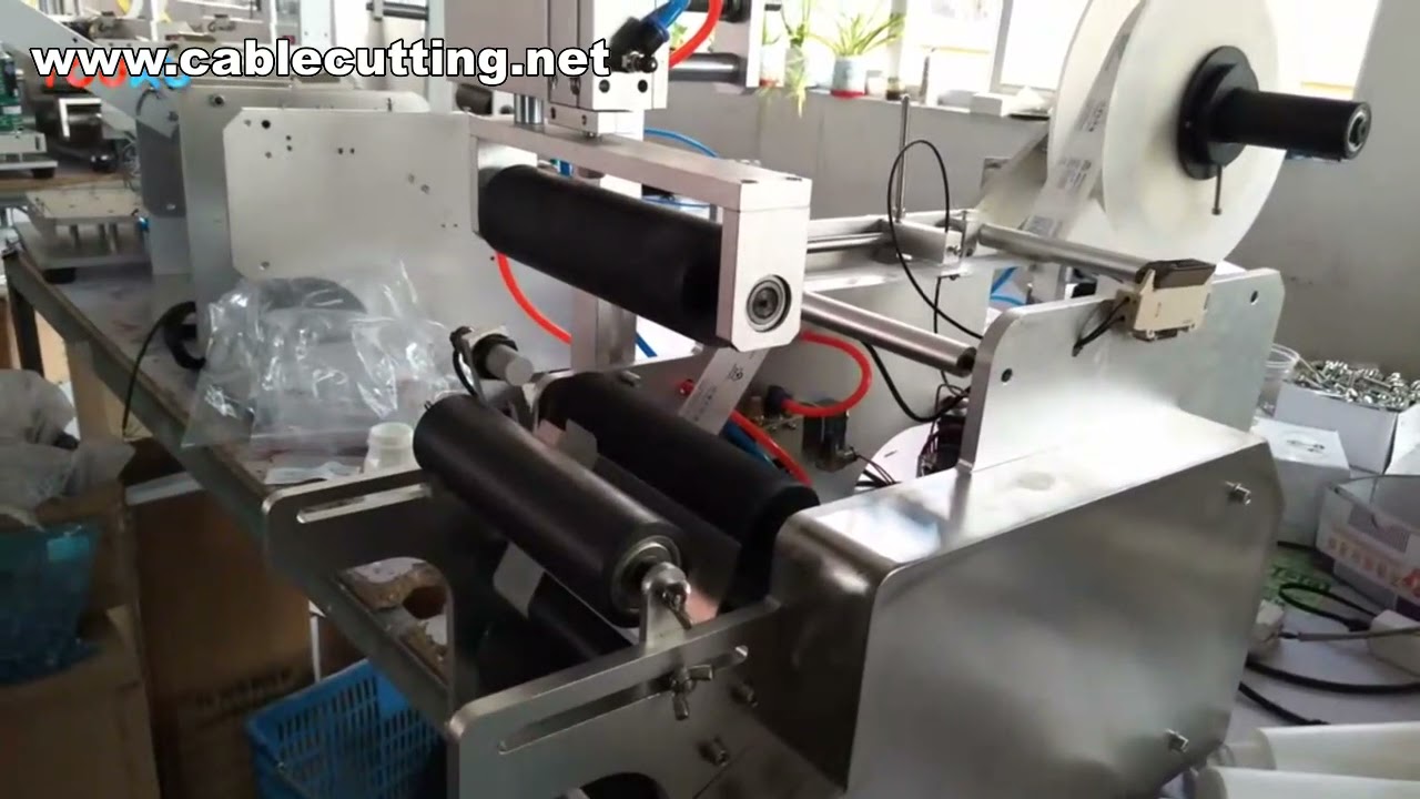 Macchina Etichettatrice Semiautomatica per Manichette Termoretraibili | Etichettatrice di Alta Qualità per Bottiglie