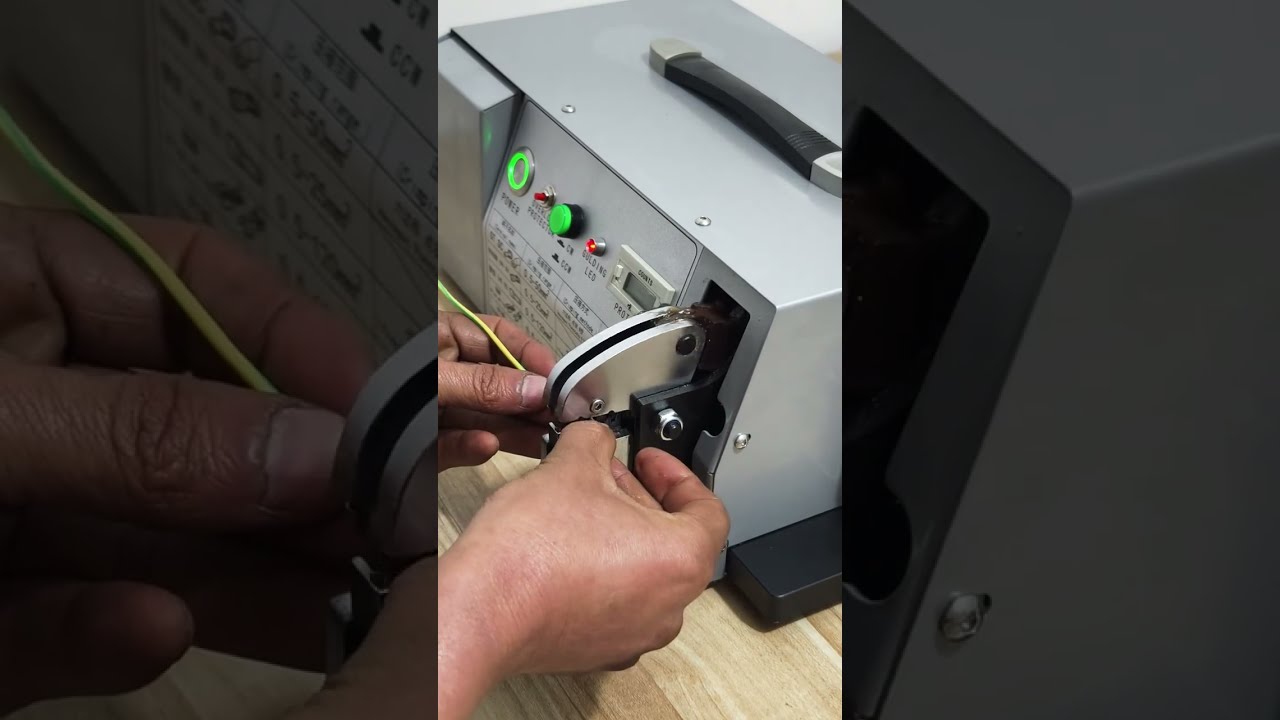 Macchina crimpatrice elettrica potente per terminali fino a 70 mm² - #fabbrica #macchina