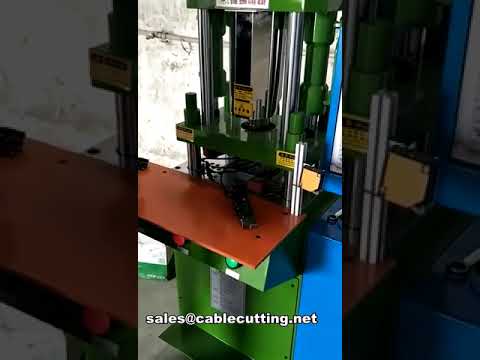 Macchina per stampaggio a iniezione plastica per patch cord – Produzione automatizzata di precisione