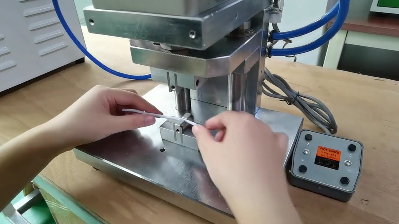 Spelafili semiautomatico per spelatura centrale: precisione e automazione