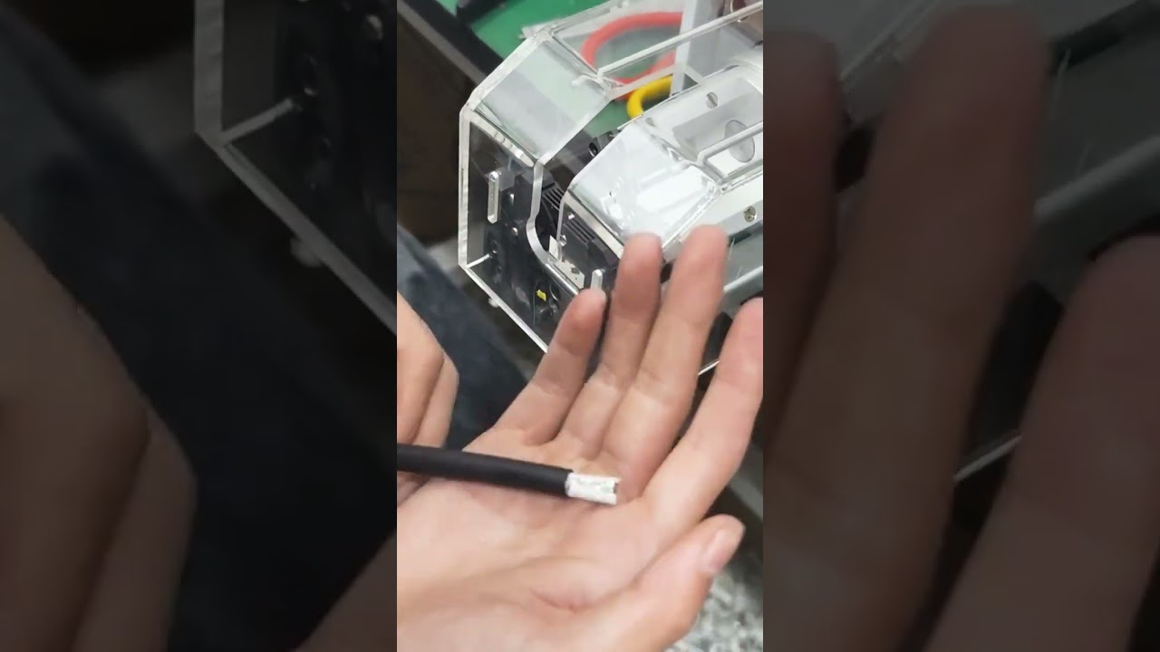 Macchina semiautomatica rotativa per spellatura cavi coassiali #fabbrica #macchina