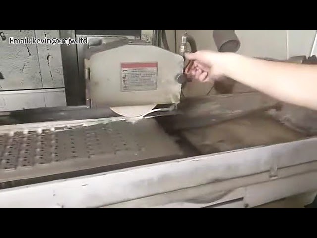 Macchina crimpatrice e spelafili per terminali con lame applicatrici e stampi pressa per cablaggi