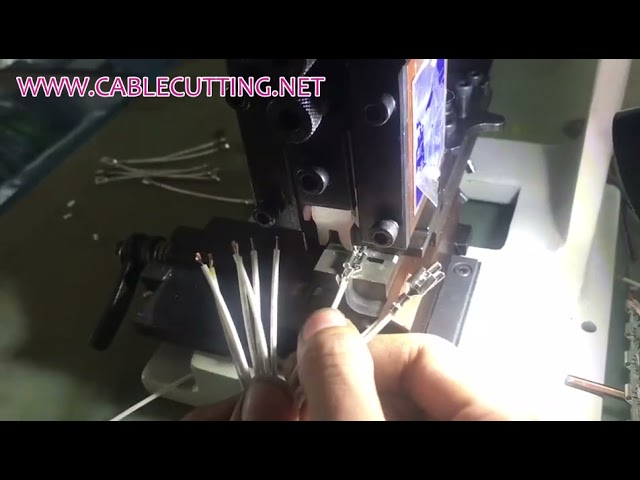 Stampo per crimpatura terminali OTP - Applicatore e matrice di precisione per macchine crimpatrici